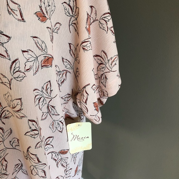 Tunic - Picture 3 of 4